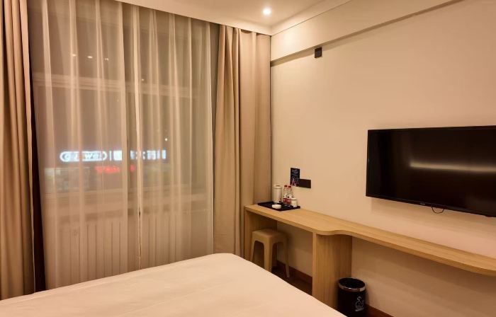 Whale Express Hotel