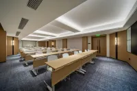 Starway Hotel (Urumqi Yangzijiang Road Hetian Second Street Branch) - 3-Star