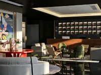 Under the Olive Tree · Infinity Pool Holiday Homestay - 3-Star