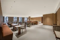 Tianchen Hotel - parking