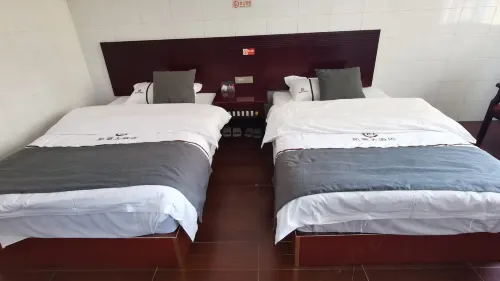 Menglian Kailei Hotel - Pet friendly