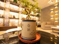7 Days Premium (Luoyang Railway Station)