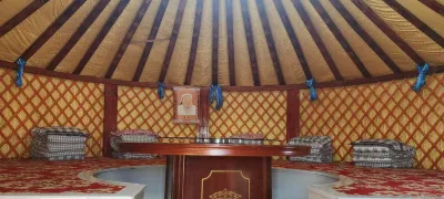 Ulan tuya hosts tribes in the helamuren steppe Hotels near Xilamuren Prairie