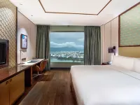 Hilton Da Nang Hotels near Cham Museum