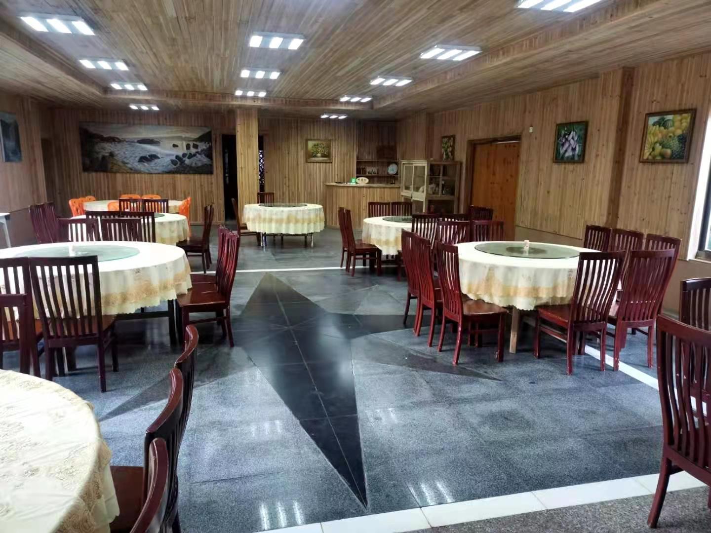 Taohuayuan Holiday Hotel Over view