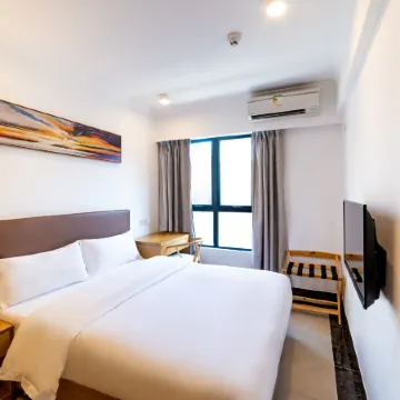 HOTEL CINCO OCEANOS