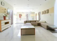 HOME Guesthouse Hotels in Wonocolo