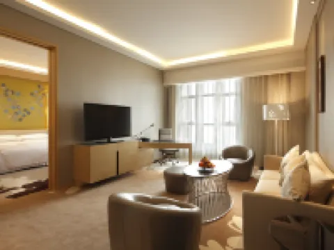 Four Points by Sheraton Luohe Hoteles en Luohe