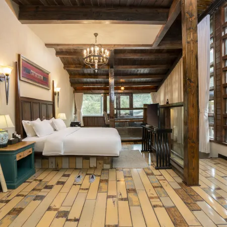 Shier Beihou Shuanghe Inn