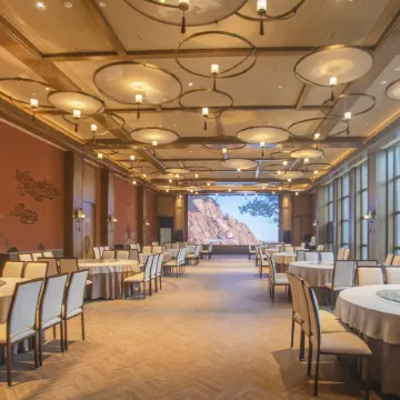 Julong Guniujiang Resort