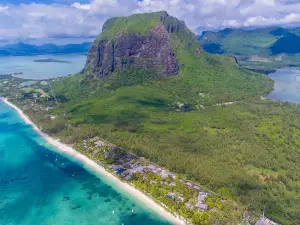 莫納山麗世度假村