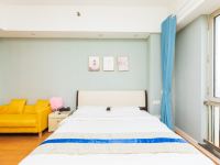 佳一轻奢公寓(上海周浦万达店) - 温馨大床房