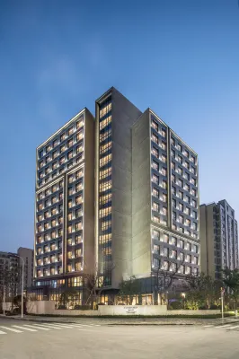 Courtyard Shanghai Hongqiao Hotels in Shanghai
