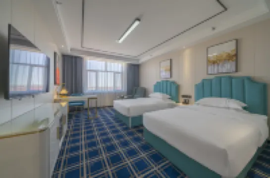 布爾津県河畔藝墅ホリデイホテル ブルチンのホテル