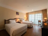 Sunrise Nha Trang Beach Hotel & Spa Hotels near Khanh Hoa Museum