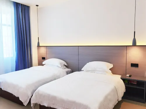 Wuyang Hotel (Danzhou Bus Station) - 2 Yıldız