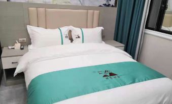 Huangping Green Island Hotel