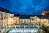 Lushan Huadian Biyuan Theme Hotel