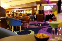 B P International - Quầy bar