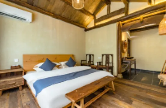 Floral Hotel· Liuzhou yueweiyuan Hotel  (yaobu ancient town scenic spot store)