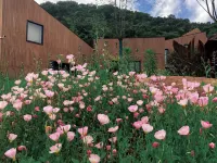 Guangshan Wooden House B&B Hotels near Jingju Temple