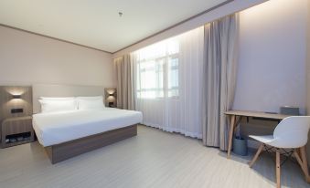 Hanting Hotel (Baicheng Yubei District Qingnian Street)