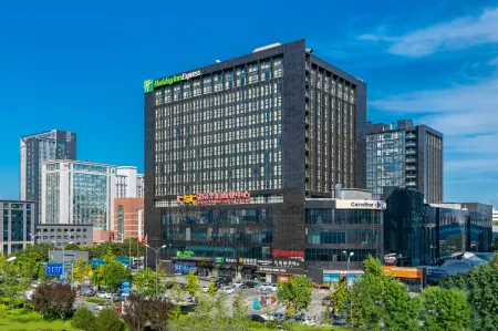Holiday Inn Express (Beijing Wangjing Huacai) Отели рядом с достопримечательностью «Beiding Niangniangmiao»