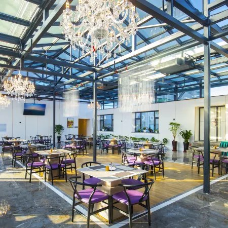 Vienna International Hotel (Shulan Shop)
