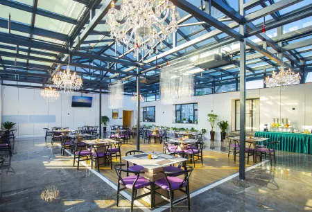 Vienna International Hotel (Shulan Shop)