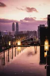 Kunming Xishe Qinghuan High-altitude Terrace Designer Hotel (Kunming Vientiane City)