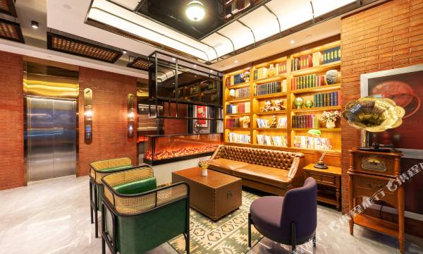 James Joyce Coffetel (Beijing Songjiazhuang transportation hub store)