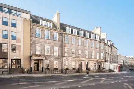 Heeton Concept Aparthotel Edinburgh Queen Street Отели рядом с достопримечательностью «Сердце среднего Лотиана»