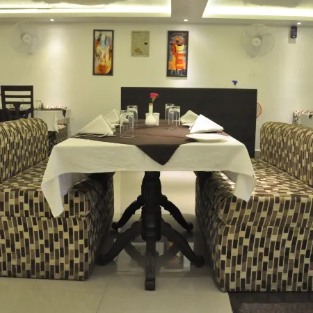 Hotel Mandakini Royale