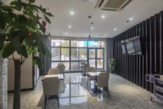 โรงแรมตั้งถูโอนา