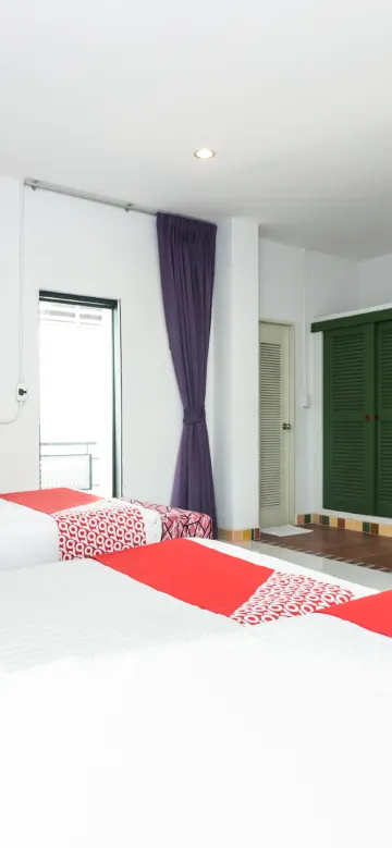 ห้องสามคนประหยัด