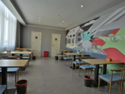 Shangkeyou Hotel (Pingyu Zhongyuan Nongbohui Branch) Hoteles en Pingyu