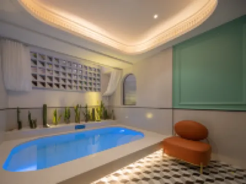 西雙版納芭釐島輕奢酒店（告莊西雙景星光夜市店）