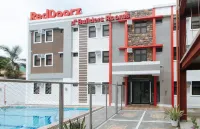 RedDoorz Plus @ DBuilders Poblacion BGC Hotels in Taguig City