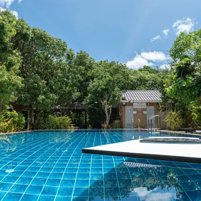 ที่พักสัตหีบ มันตราการ์เดนท์รีสอร์ท โรงแรมใกล้หาดเตยงาม