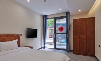 Sanya Yuqian Holiday Foreign Room Villa (Yalongwan Forest Park Shop)