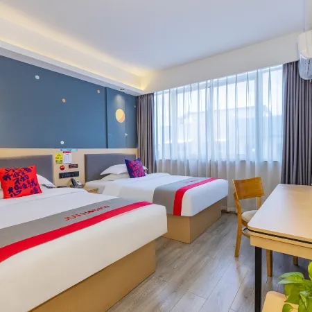 Junyi Hotel Chain (Chenzhou Yuhou Street Store)