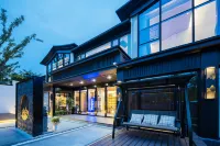 Floral Hotel·Baohua Temple Taoli spring breeze hotel Hotels in Jurong