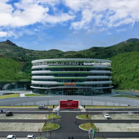 ZheRong MinJiang Hotel