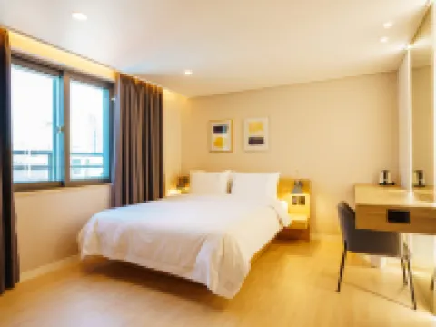 Hotel Pico Hotels in Tongyeong-si