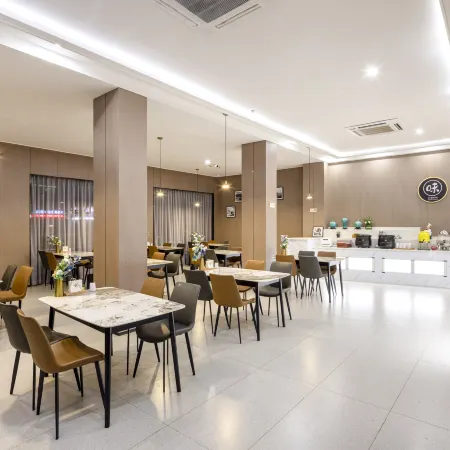 Crossing E-sports Hotel (Wenzhou Rui'an Ruixiang Avenue)