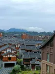 Emeishan Baiyin Hot Spring Smart Hotel - vue sur la montagne