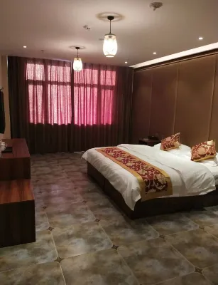 Ruili Business Hotel Hotel dekat Shimen Railway Station