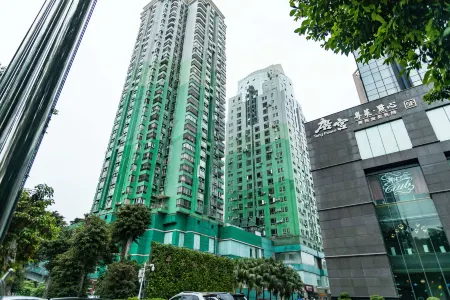 Shenzhen Burkeli Apartment (Futian Convention and Exhibition Center Gangxia North Shop)