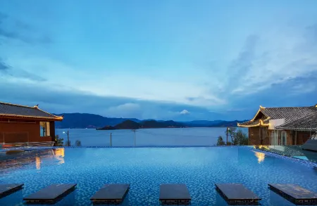 Yuexiang Lake Lodge, Lugu Lake Отели рядом с достопримечательностью «Yongningtu Zhifu»
