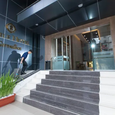 8 مايل هوتل Hotels near مطار يانغون الدولي، الصالة 1
